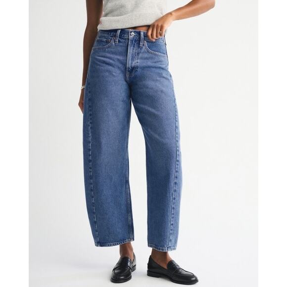 Abercrombie & Fitch Denim - Abercrombie & Fitch Curve Love Barrel Jeans Medium Wash Denim Size 26 Mid Rise